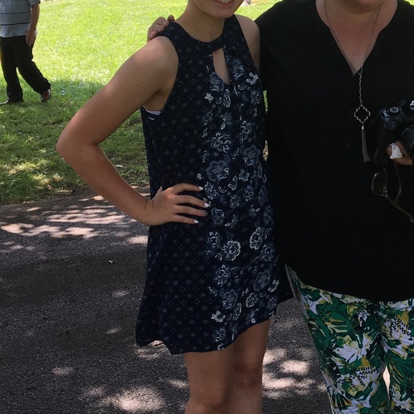 Formal Dress - Picture 1 of 5